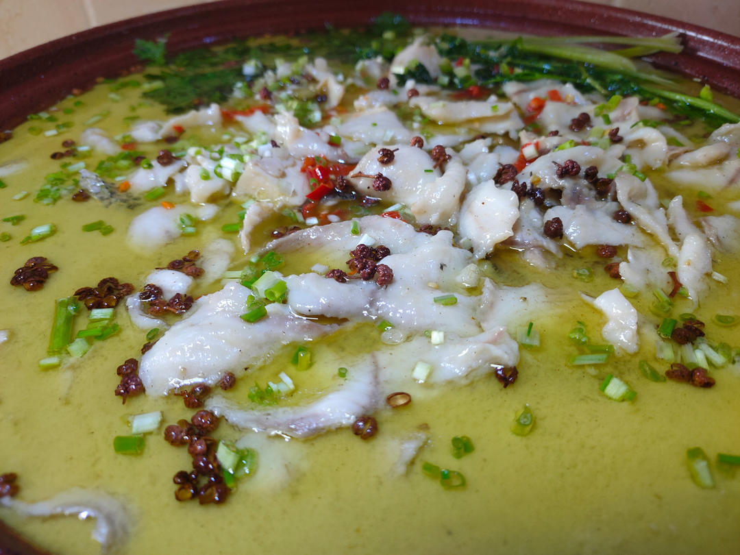 张立-老坛酸菜乌鱼片