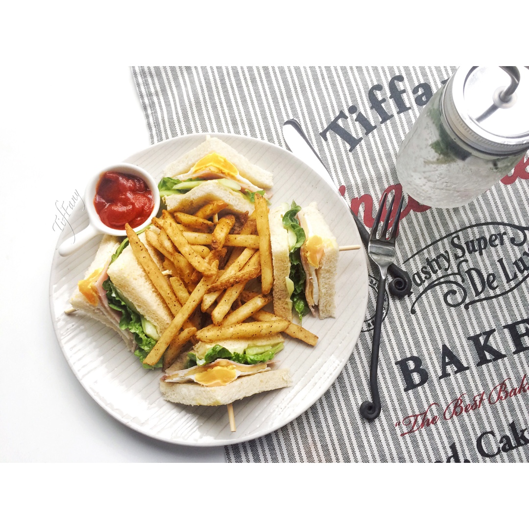 火腿芝士蛋三文治