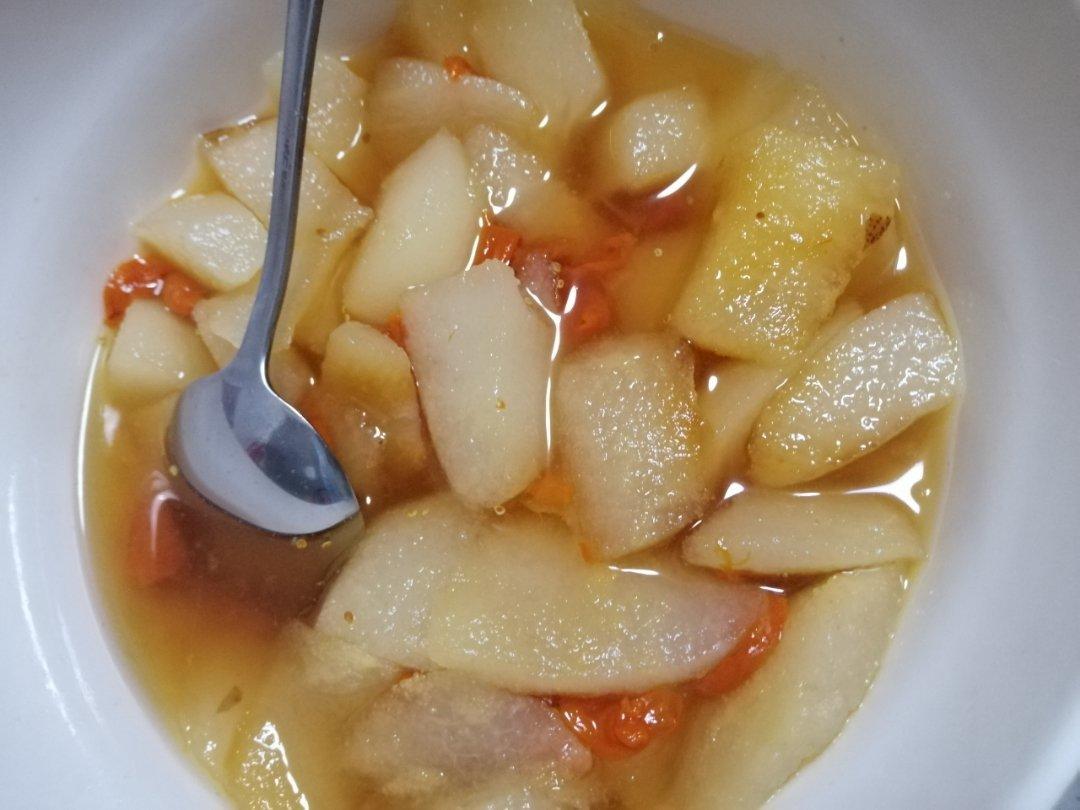 超简单的冰糖炖雪梨