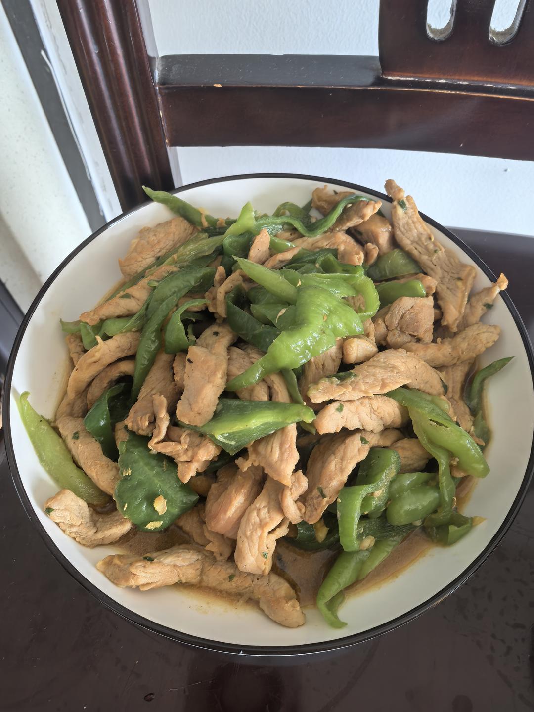 ‼️好吃到舔盘的青椒肉丝盖浇饭