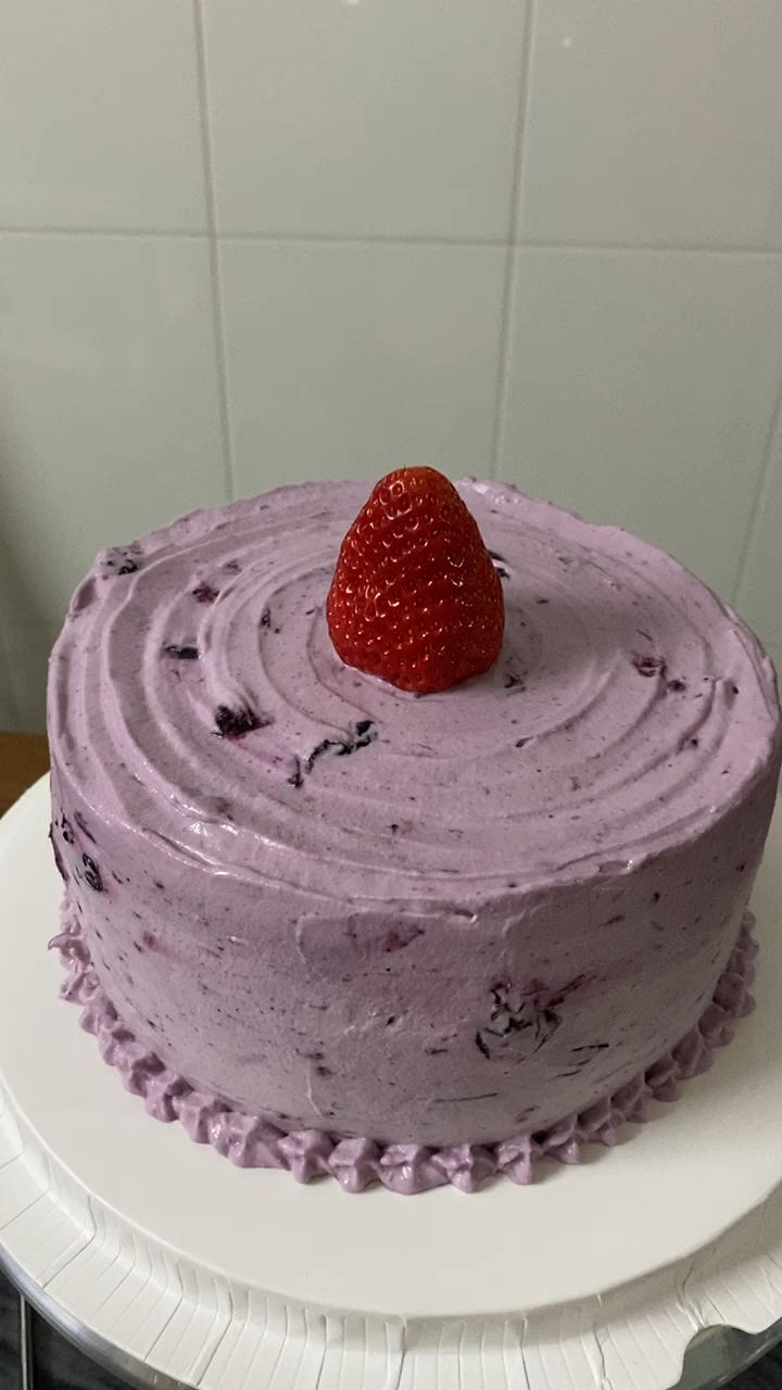 蓝莓生日蛋糕