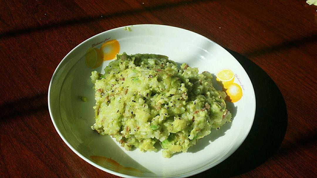 牛油果炒饭的做法