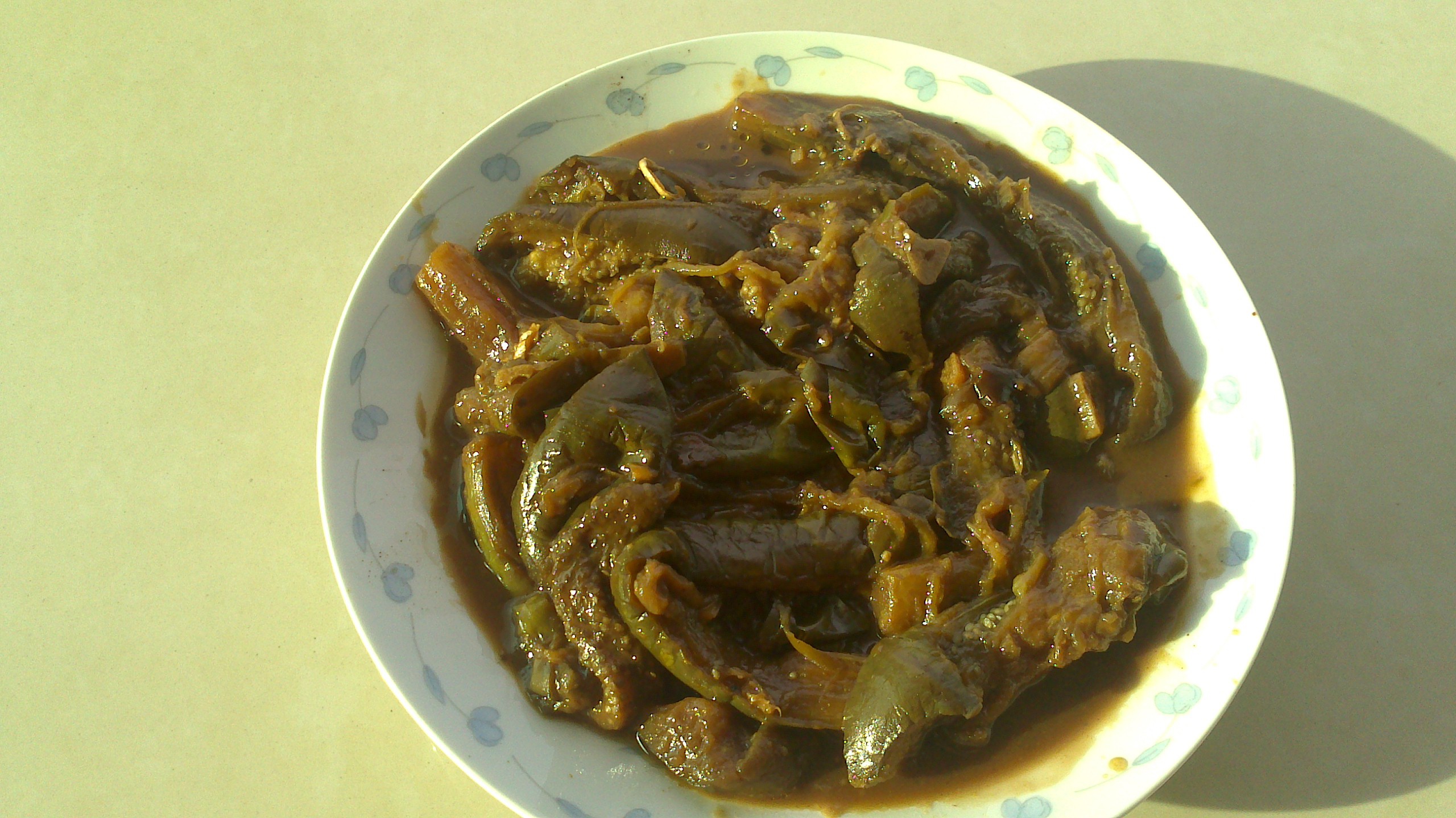 口蘑酱茄子煲（塔吉锅）