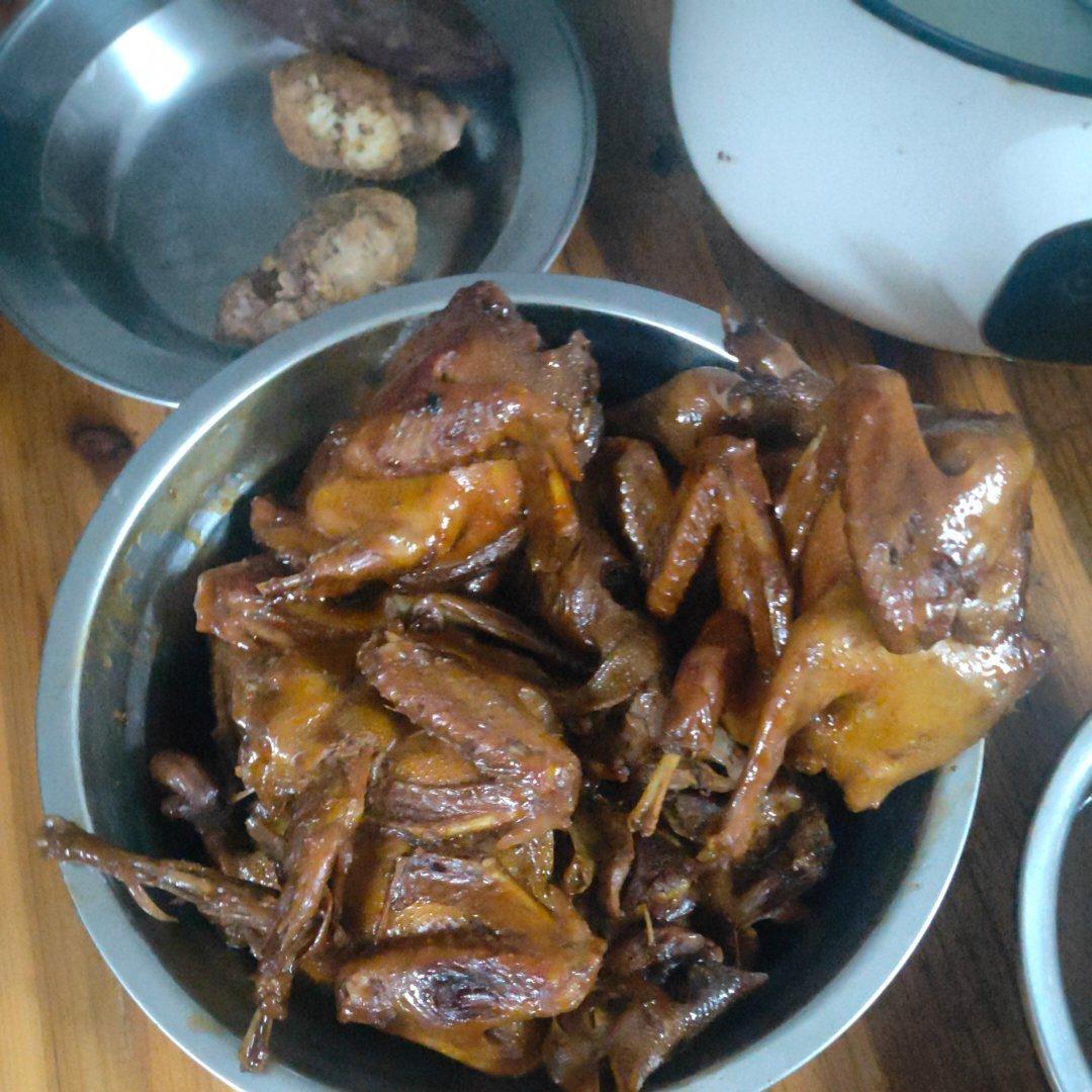 先卤后烤，一鸽两吃一次搞掂