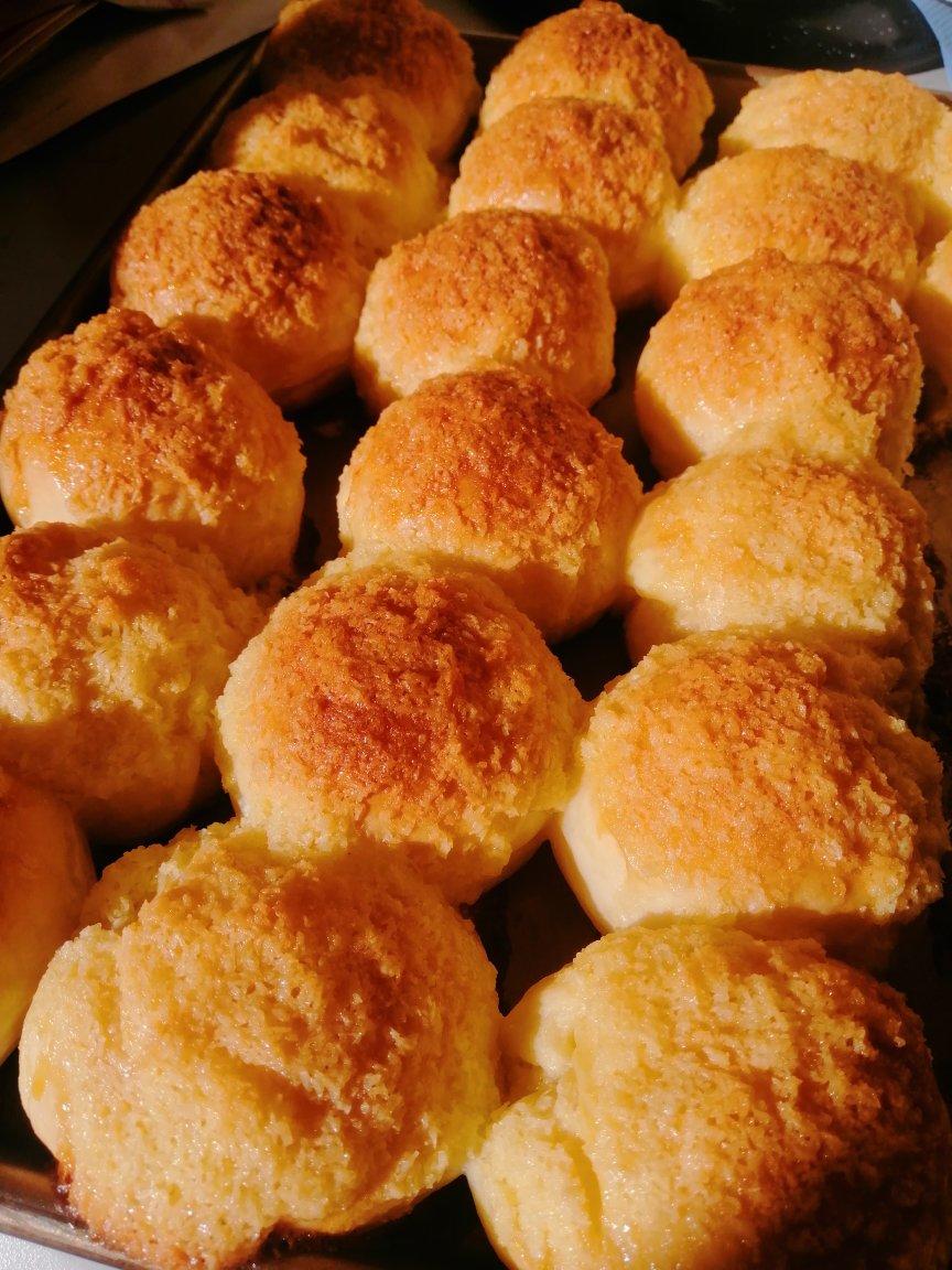 自言自语的气泡做的椰蓉小餐包柔软拉丝椰香浓郁