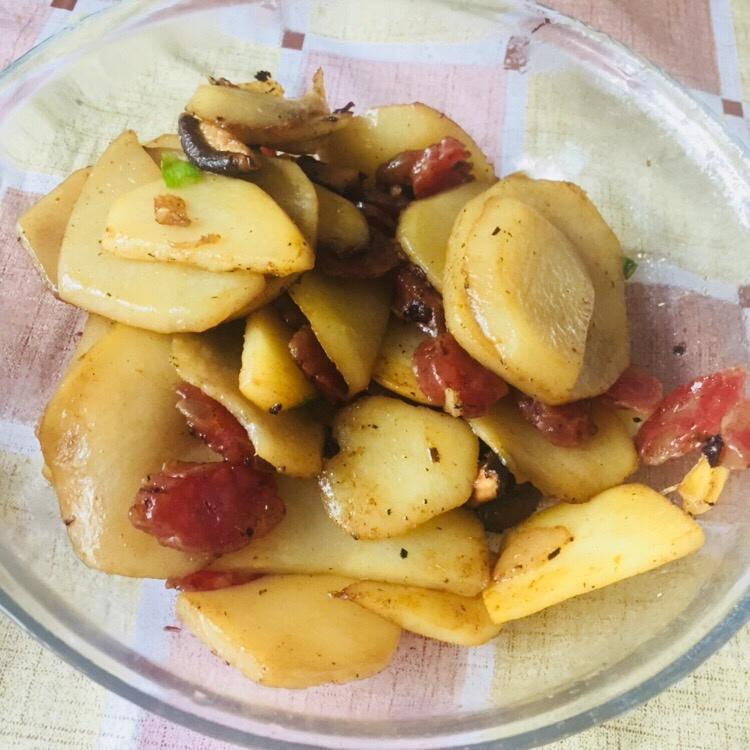 土豆片炒香肠
