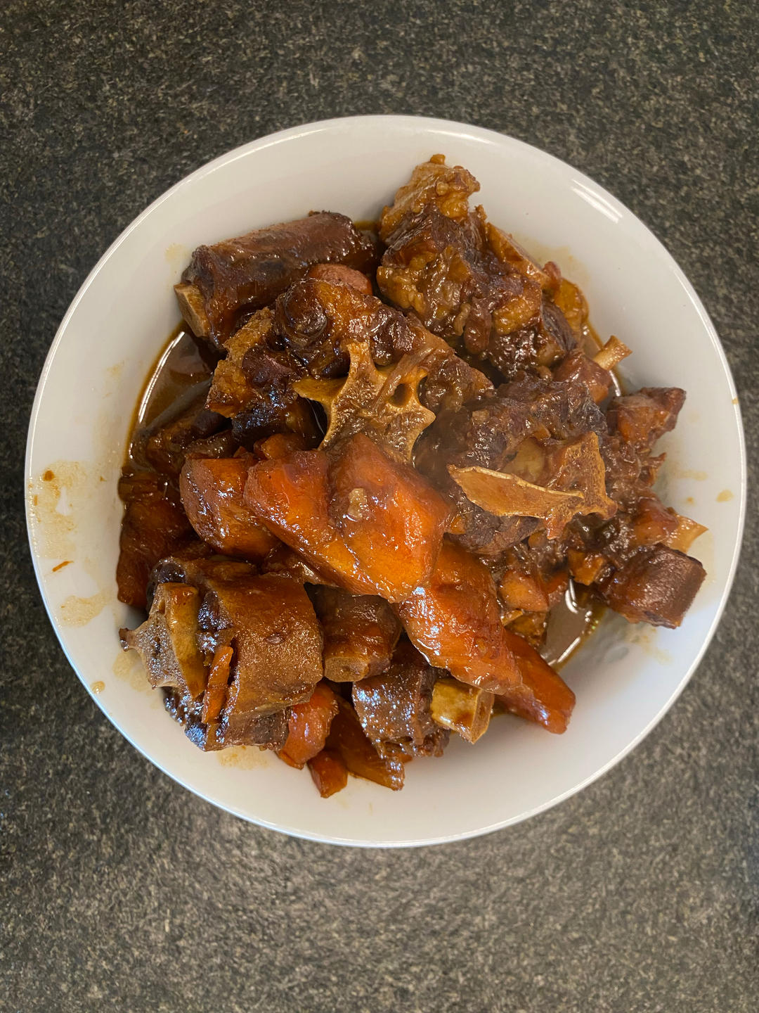 红烧牛尾（简单易上手好吃到炸！！）