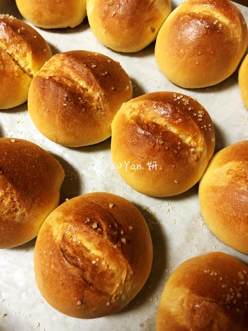 黄油砂糖小面包
