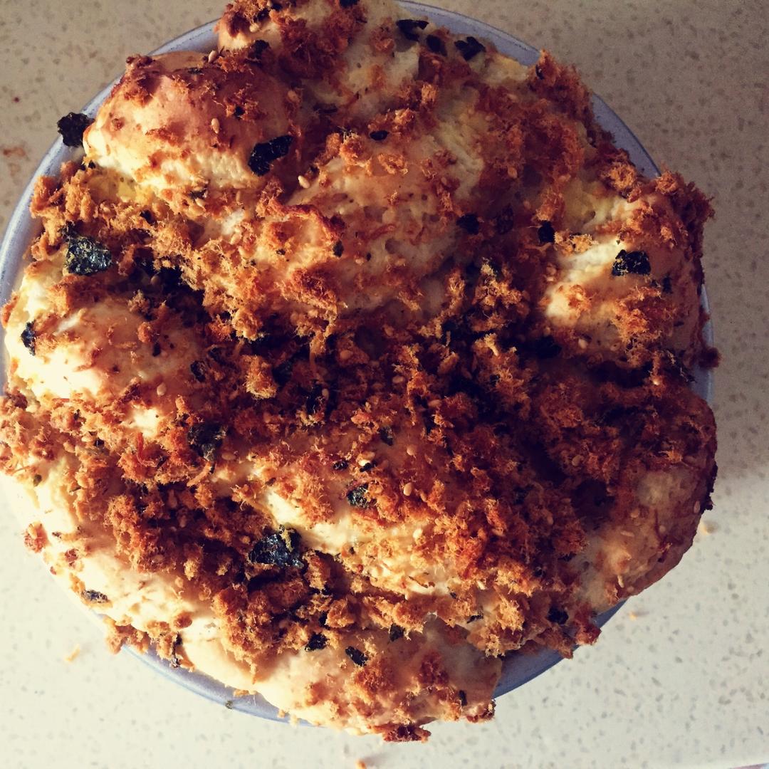 海苔脆肉松手撕面包~