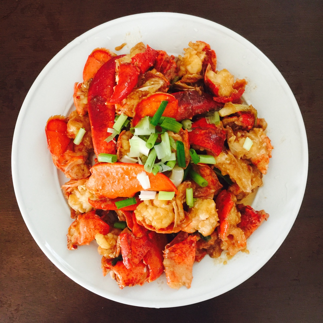 葱姜龙虾（附详细的拆解龙虾技巧，附精确地调料用量）