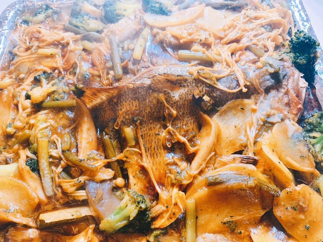 盐烤鲈鱼