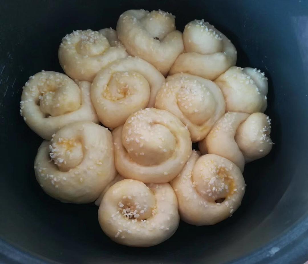 电饭锅版葡萄干小面包