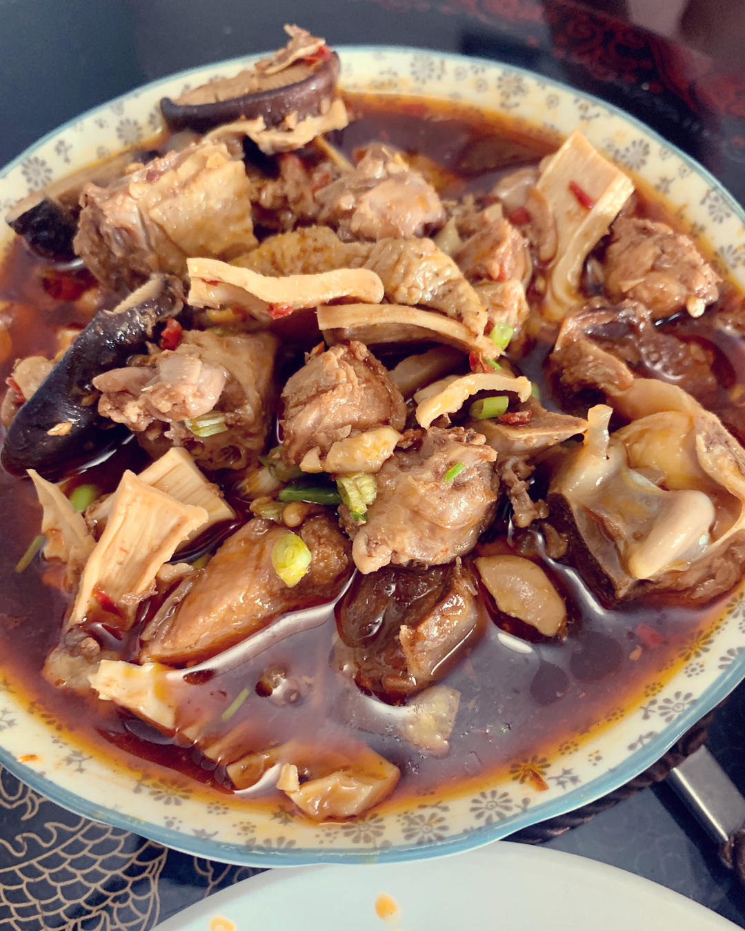 徽州笋干烧鸡块