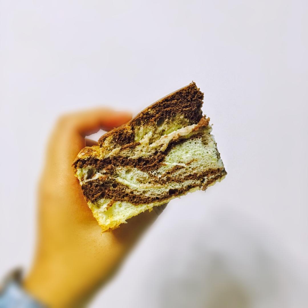 双色拉花戚风蛋糕