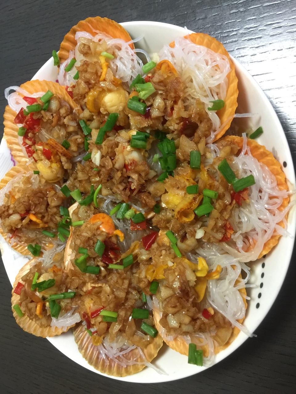 蒜蓉粉丝蒸扇贝粉丝入味有诀窍