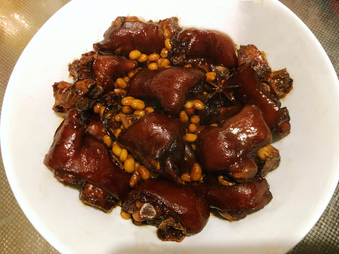 红烧猪蹄煨黄豆（电饭锅版）