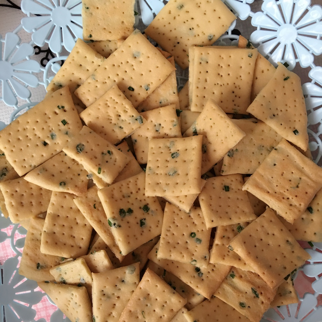 零经验也不怕：葱香苏打饼，据说好吃到六亲不认
