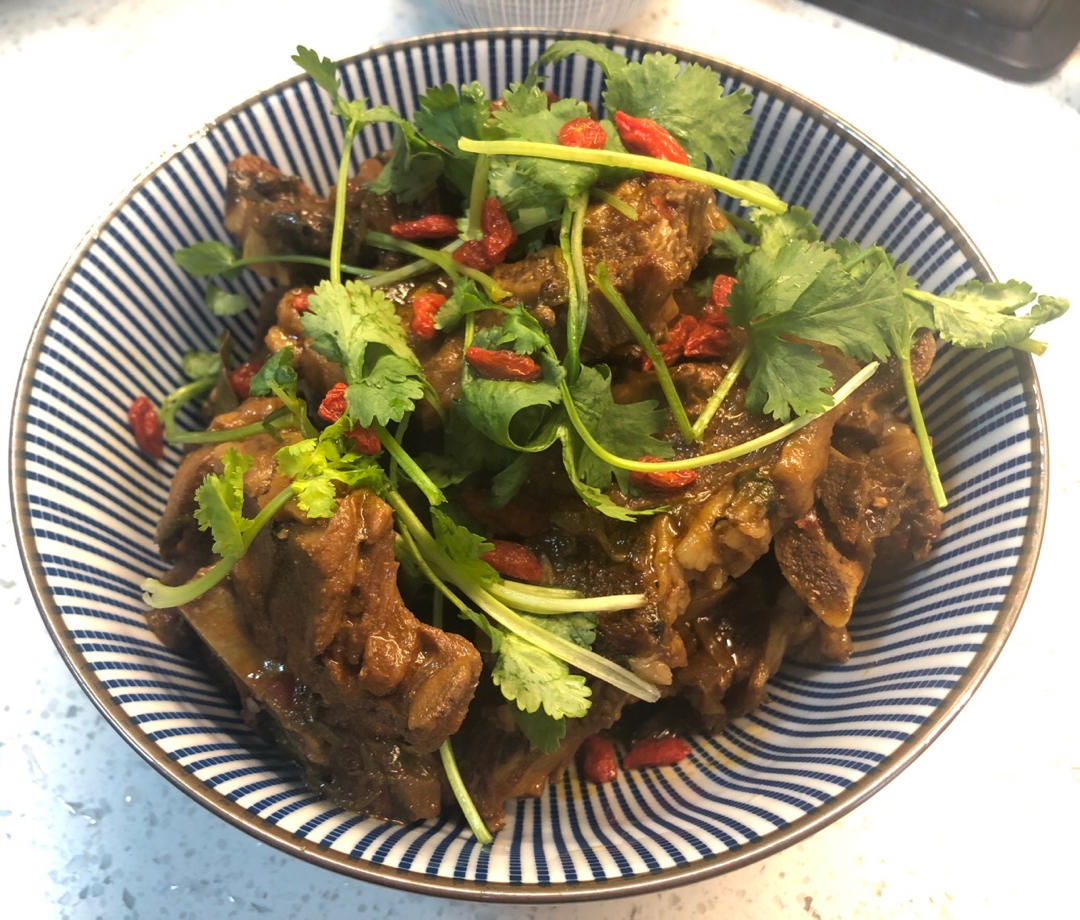 堂妈教你做红汤羊蝎子火锅