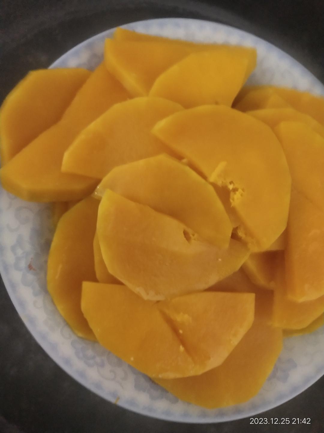 消耗南瓜神仙吃法——南瓜饼做成空心才好吃！