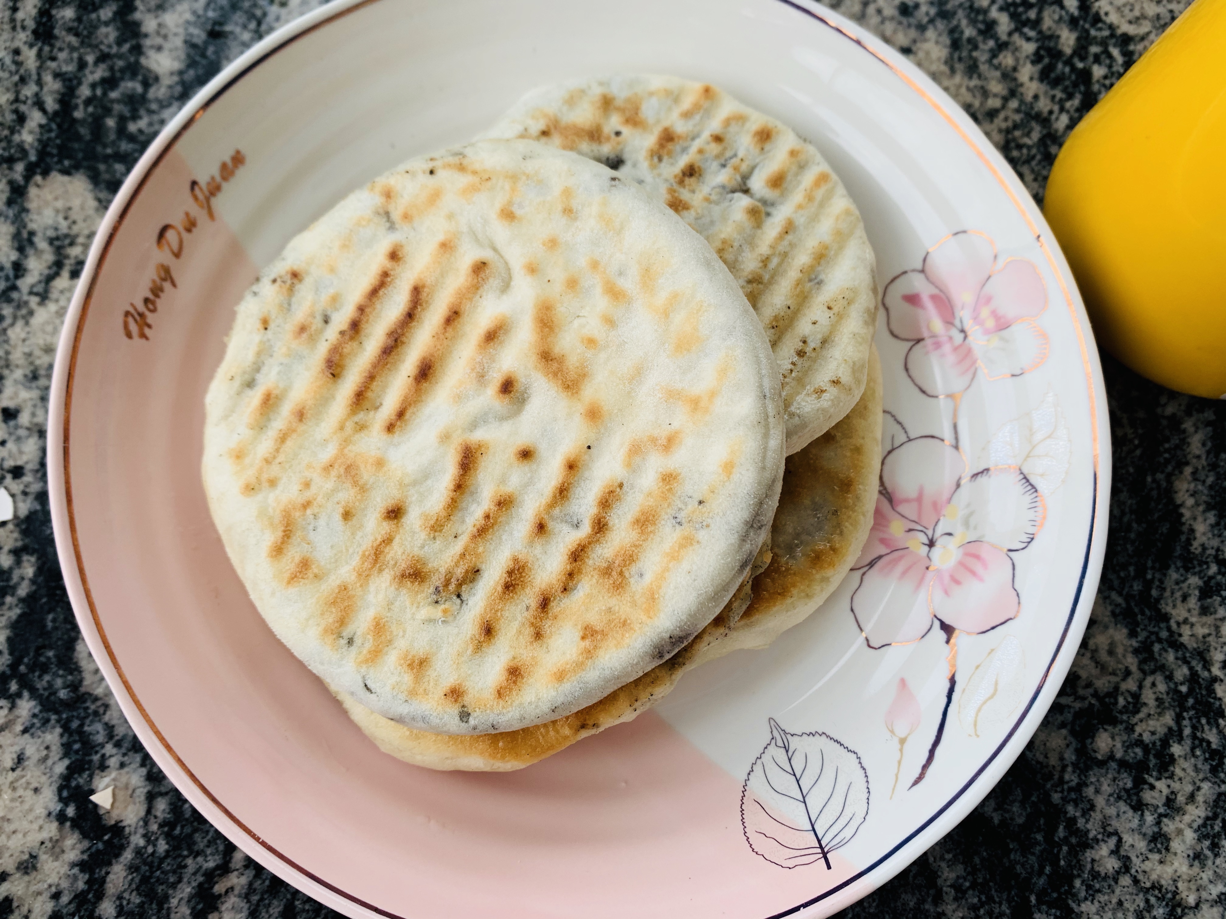 黑芝麻红糖饼简单易做（电饼档版）