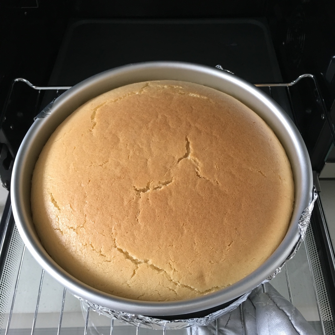 烤箱做蛋糕（戚风蛋糕的做法）