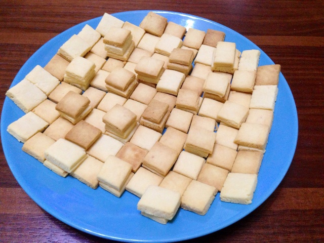 牛奶方块小饼干