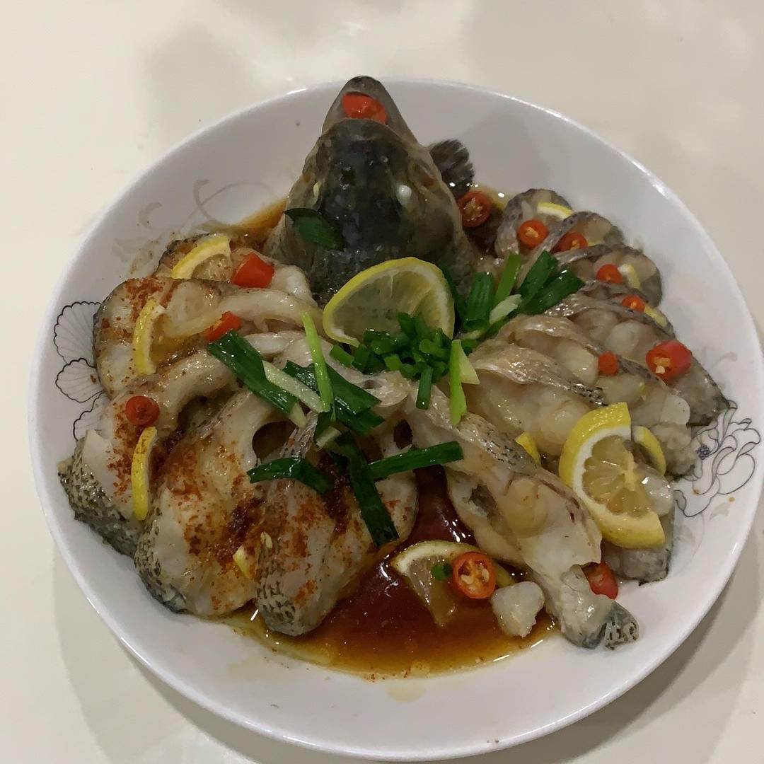 “孔雀开屏”最爱鲈鱼美