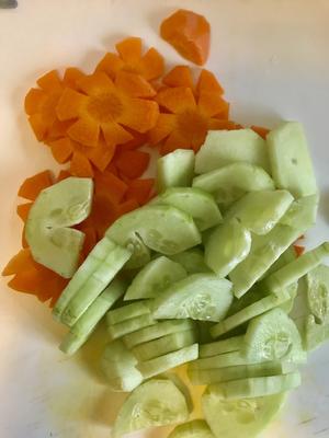 蔬菜沙拉🥗的做法 步骤2