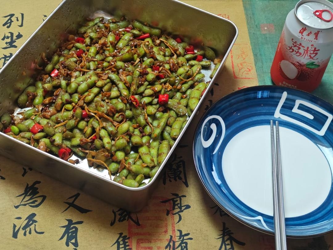 武汉夜市标配嗦毛豆
