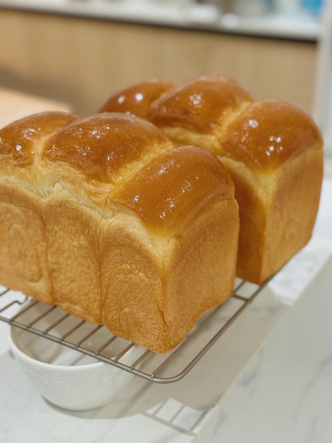 蛋黄炼奶吐司