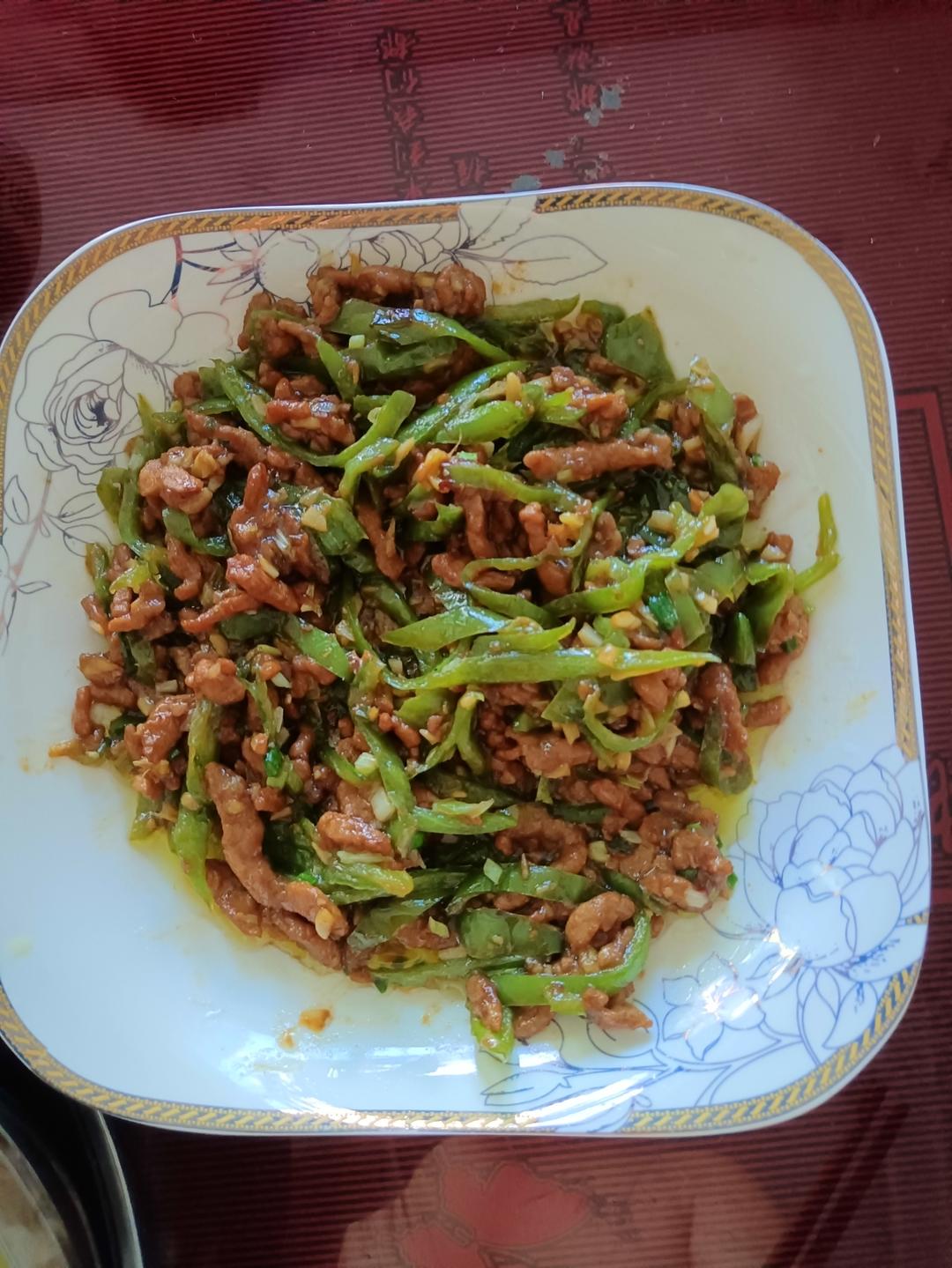 青椒炒肉丝