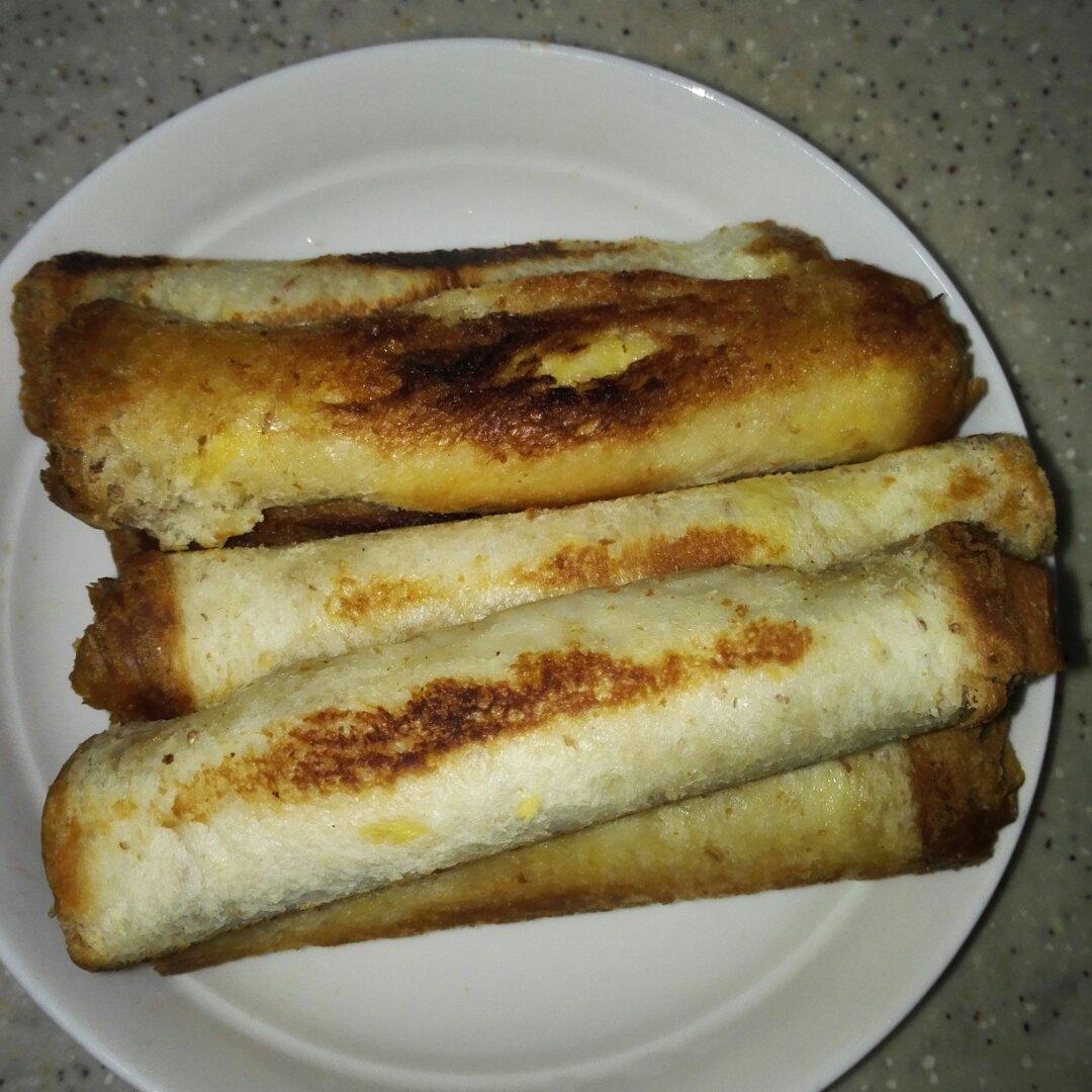 芝士花生酱爆浆吐司卷