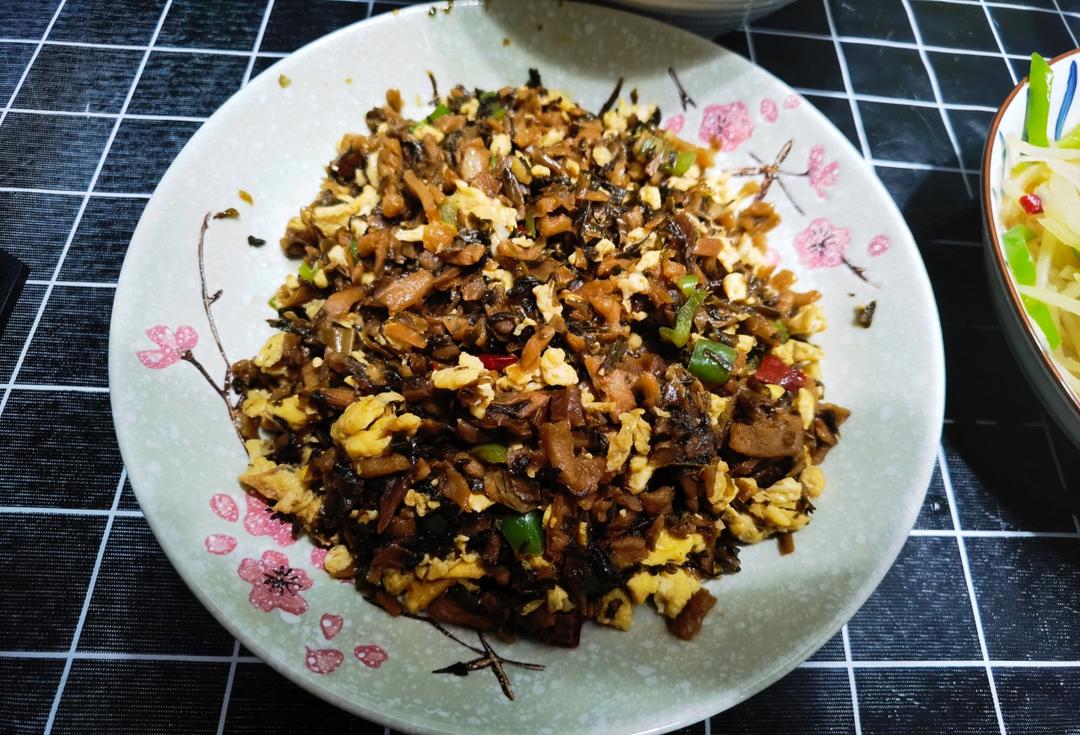 鸡蛋炒外婆菜(下饭菜)