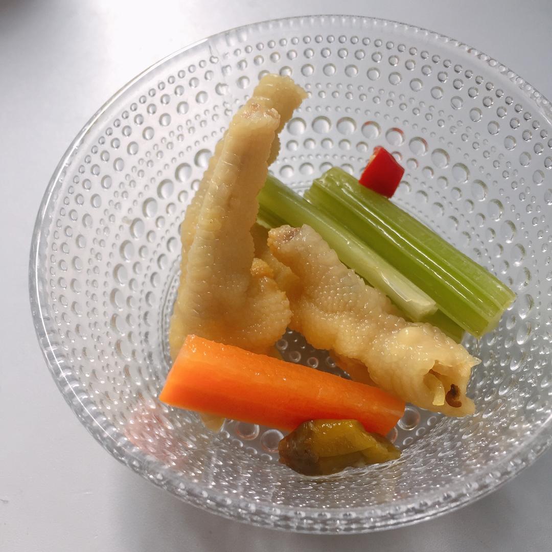 傣味柠檬泡鸡脚