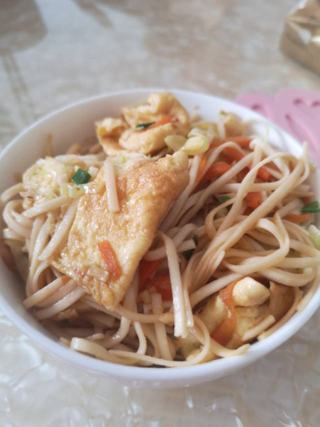 炒面（消耗挂面巨简单菜谱）