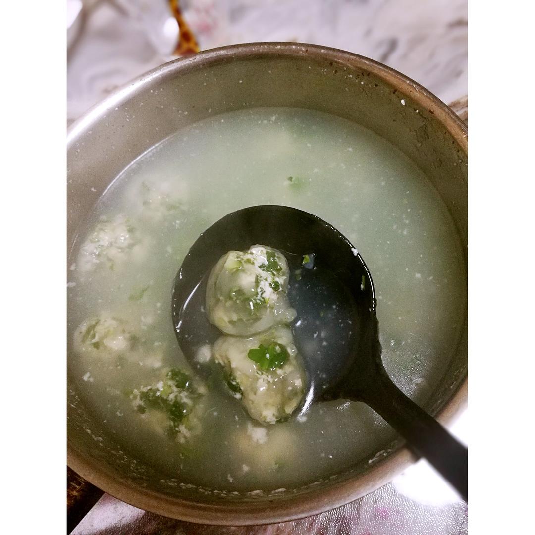 荠菜豆腐丸子汤