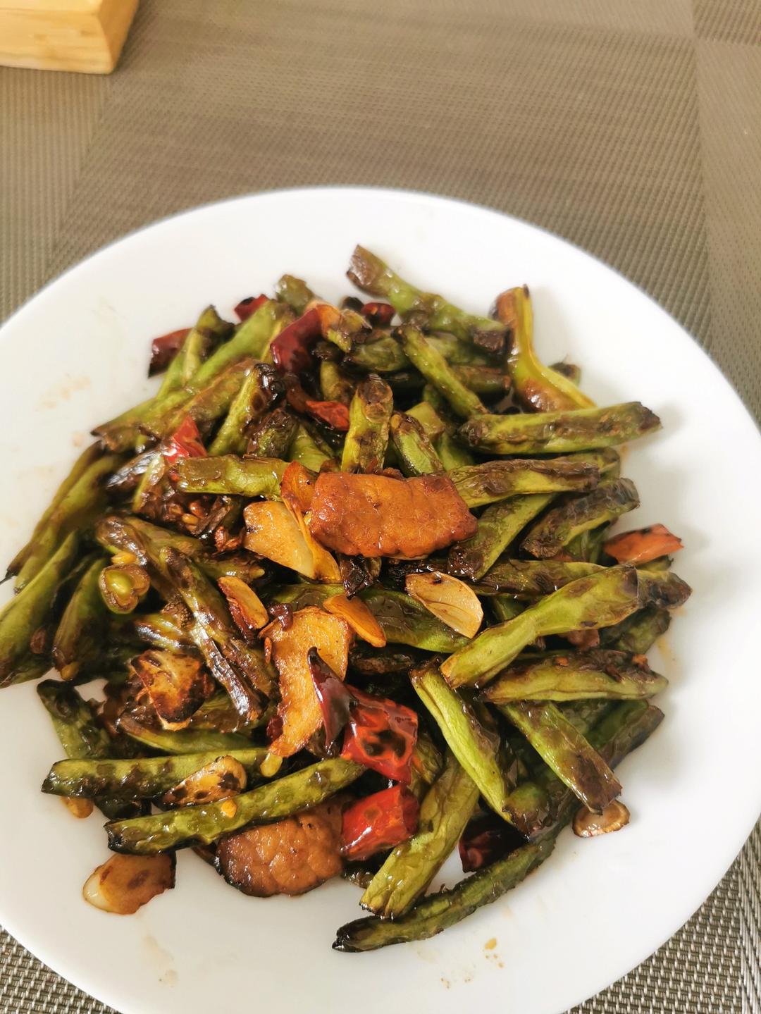 一上桌就瞬间光盘的干煸四季豆