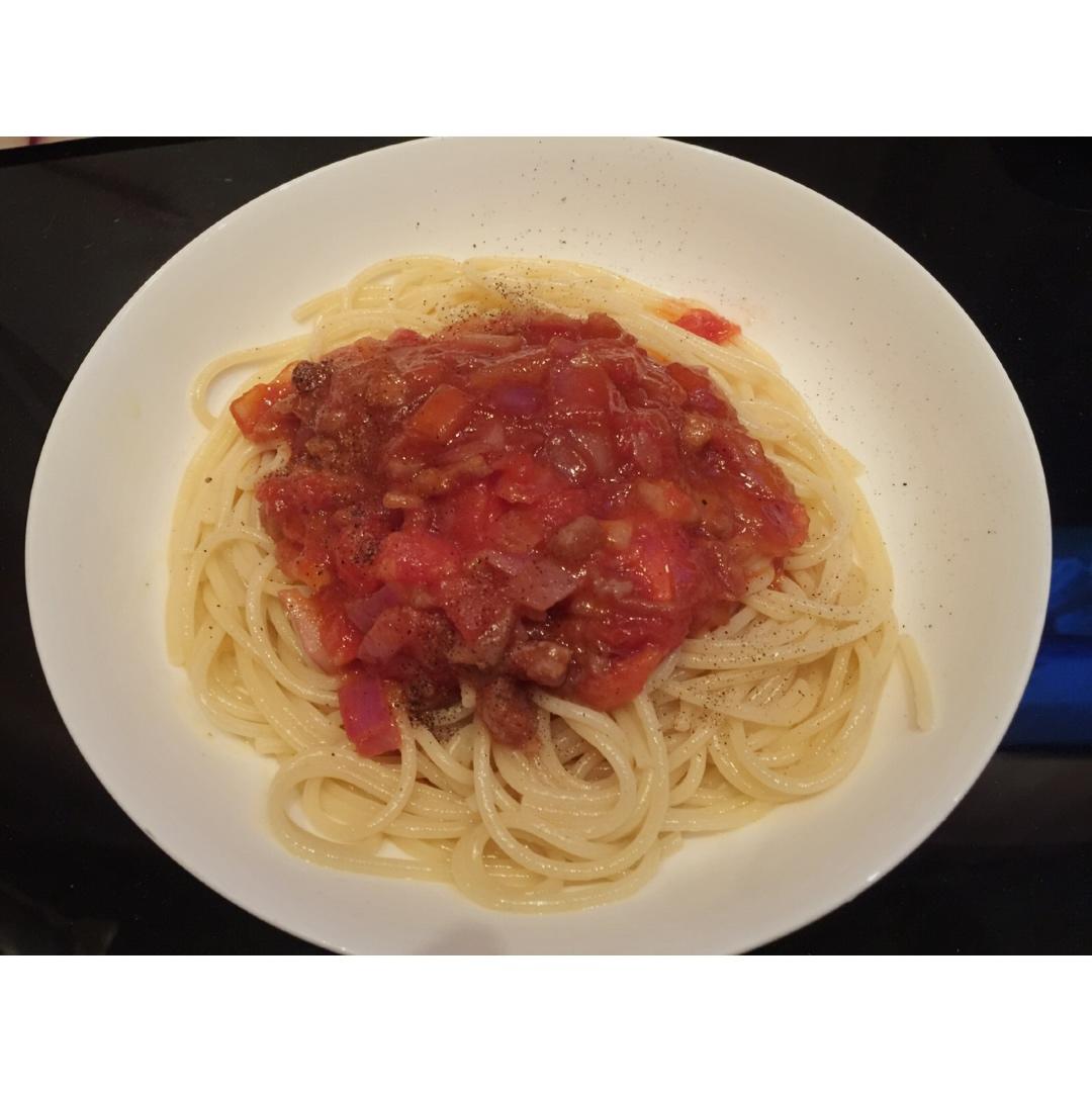 番茄肉酱意大利面
