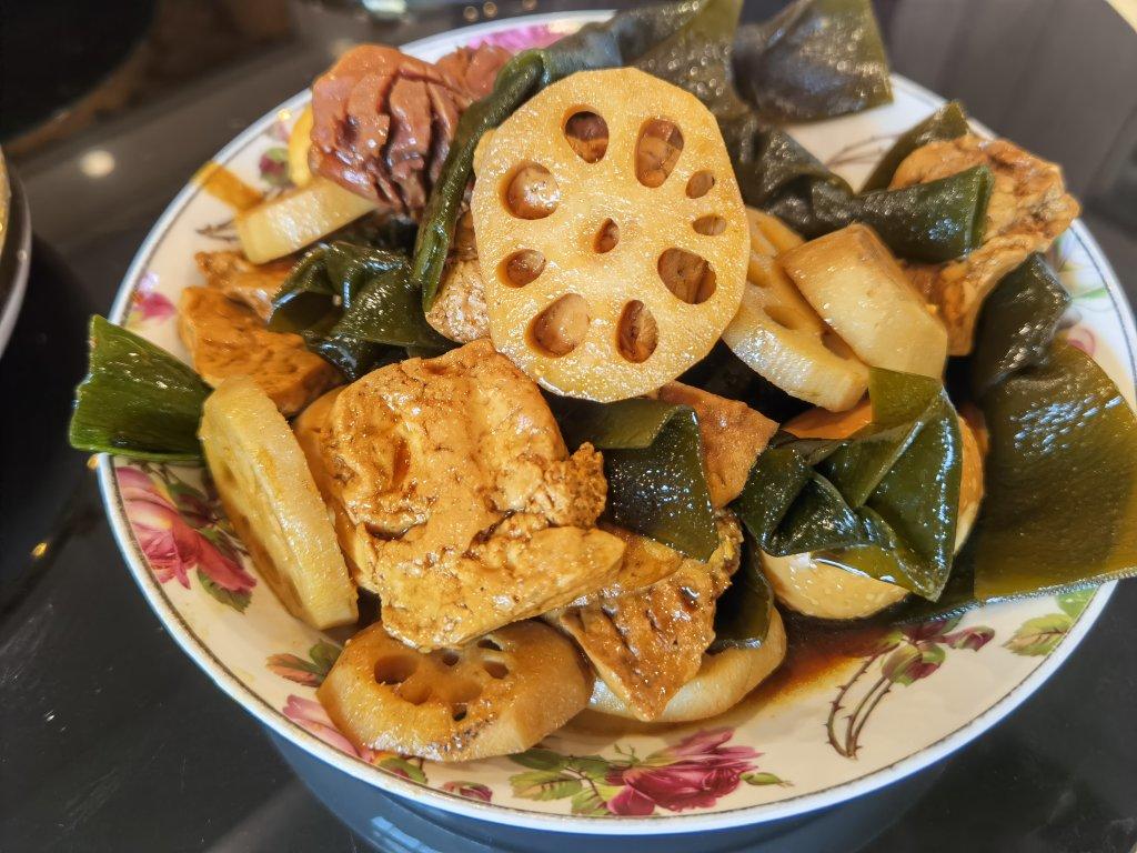 卤鸭翅卤鸭掌卤鸡爪，卤天卤地卤前任，这个配料真的绝了