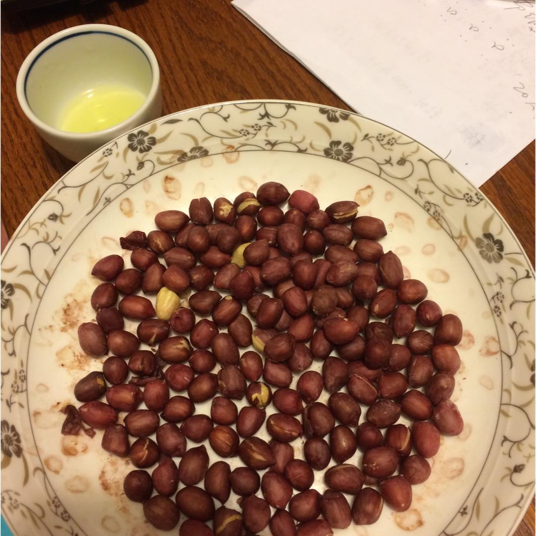 盐烤花生米