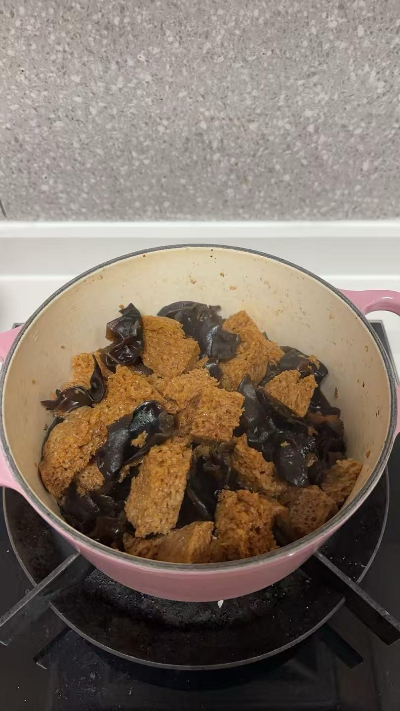 香菇烤麸黑木耳