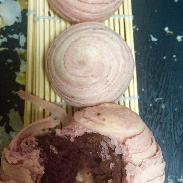 蛋黄酥~紫薯、抹茶、原味~花好月圆，中秋快乐~内附一次做六色蛋黄酥方法~