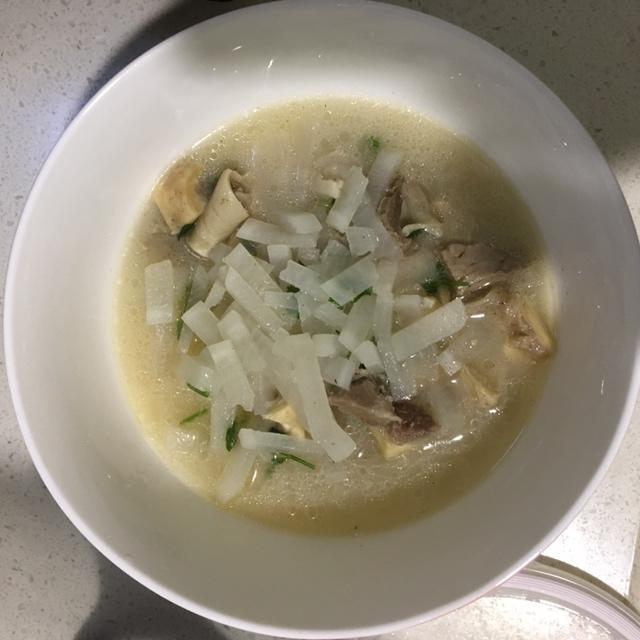 牛肉萝卜汤