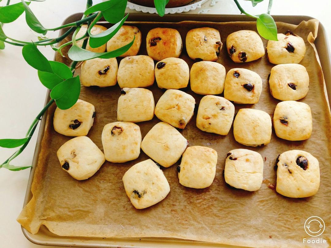 【视频】3分钟 奶油司康Scone(可能是世界上最快手的司康) 消耗淡奶油～