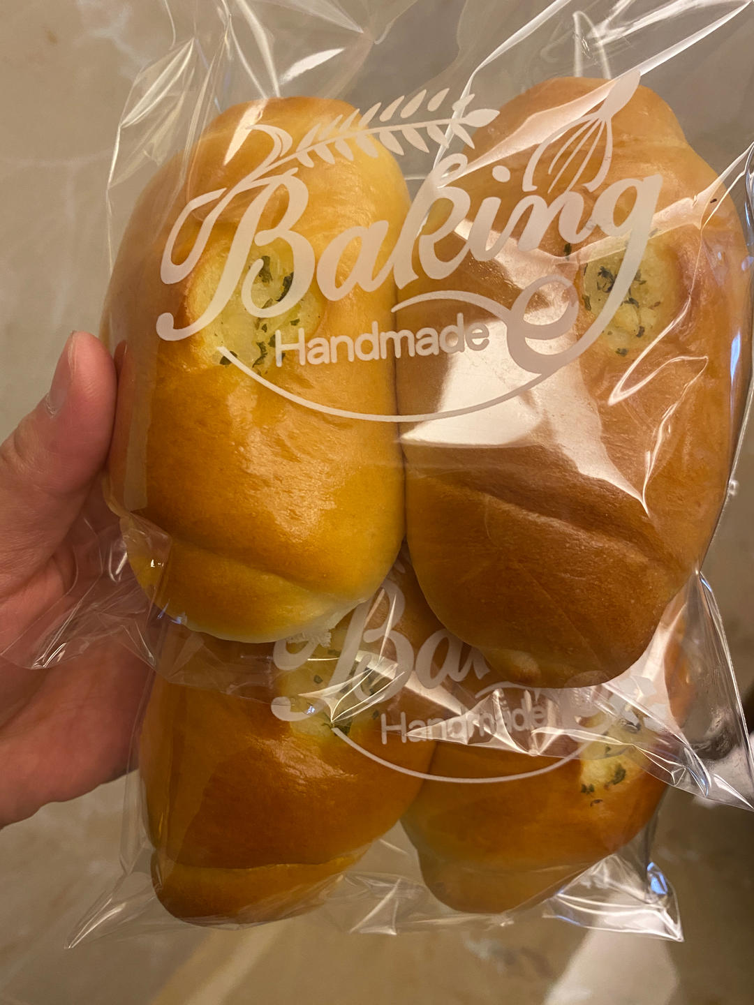 蒜香肠仔包