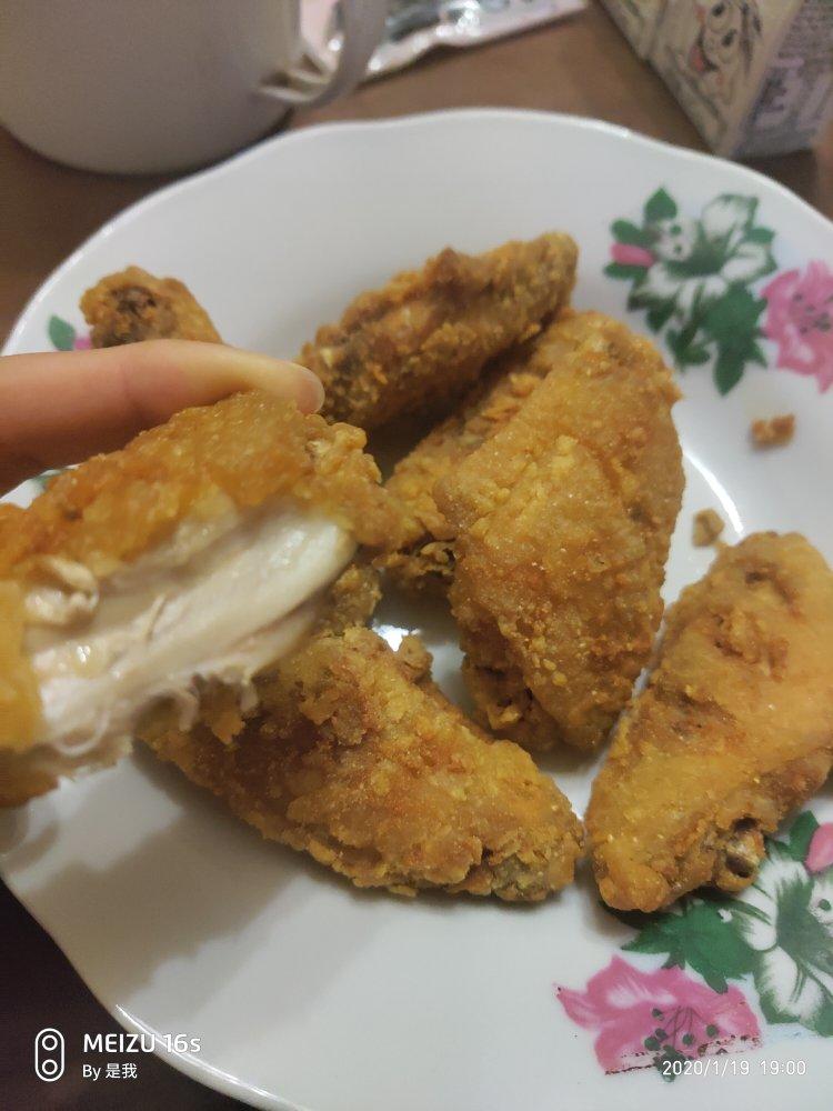 💥不油不腻的蒜香炸鸡翅❗巨好吃到舔手指，外酥里嫩到跺脚。