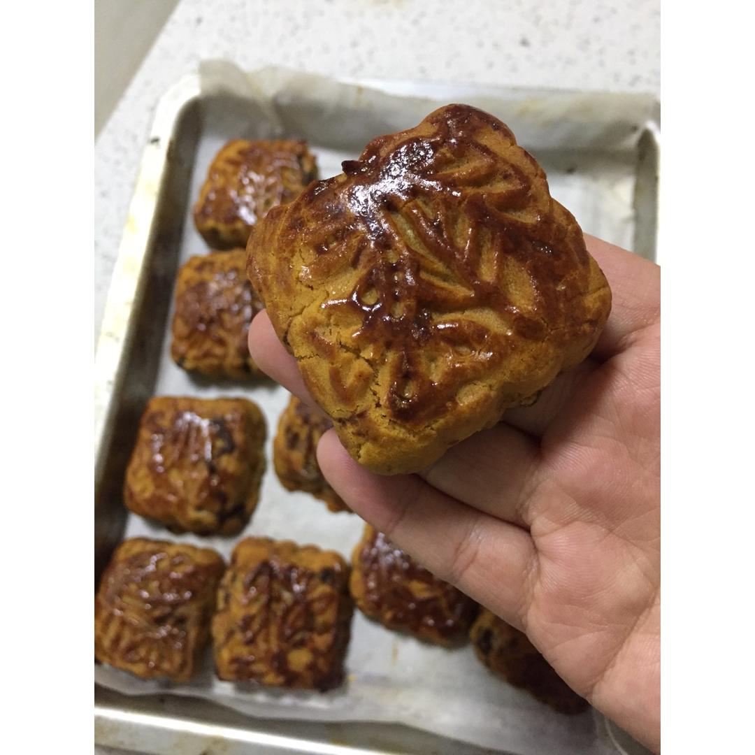 广式月饼——蛋黄莲蓉月饼