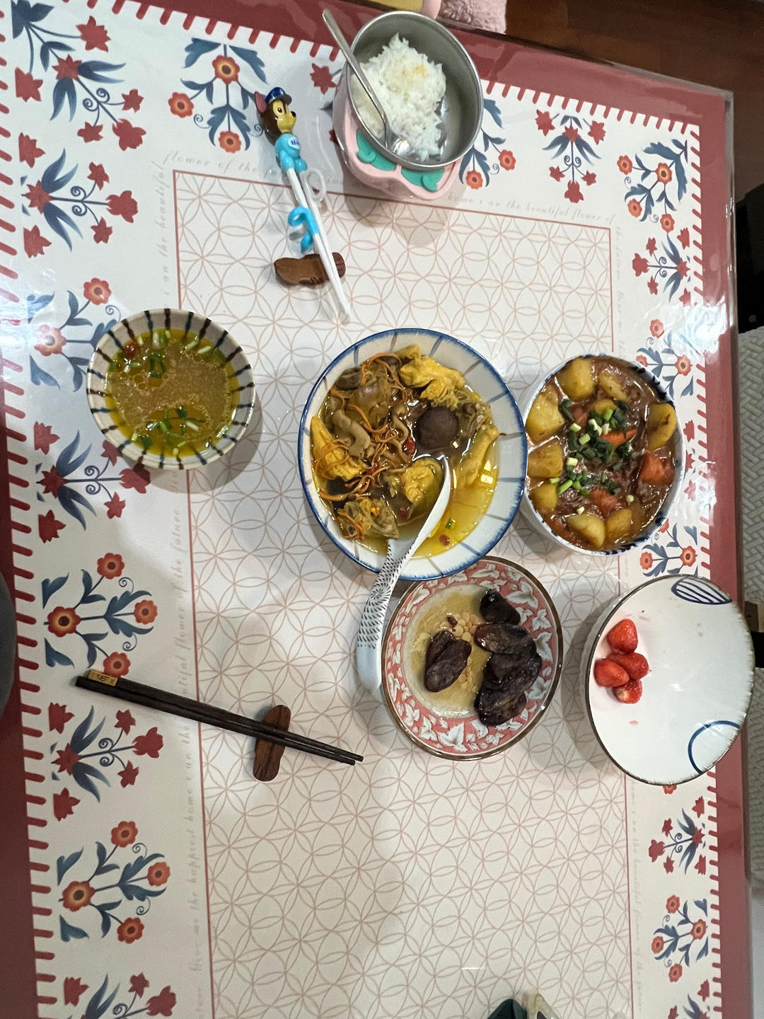 奶奶教的鲜香肥美香菇炖鸡汤