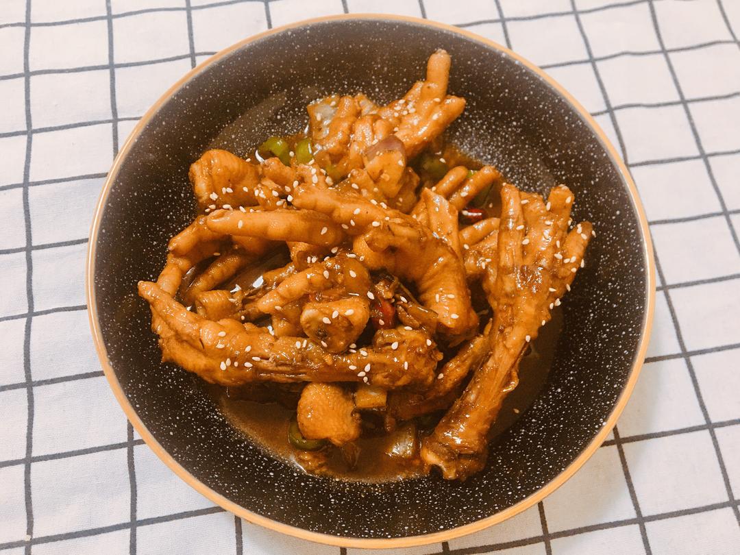 秘制鸡脚【独家自创秘方 好吃得停不下来 ❗️】的做法