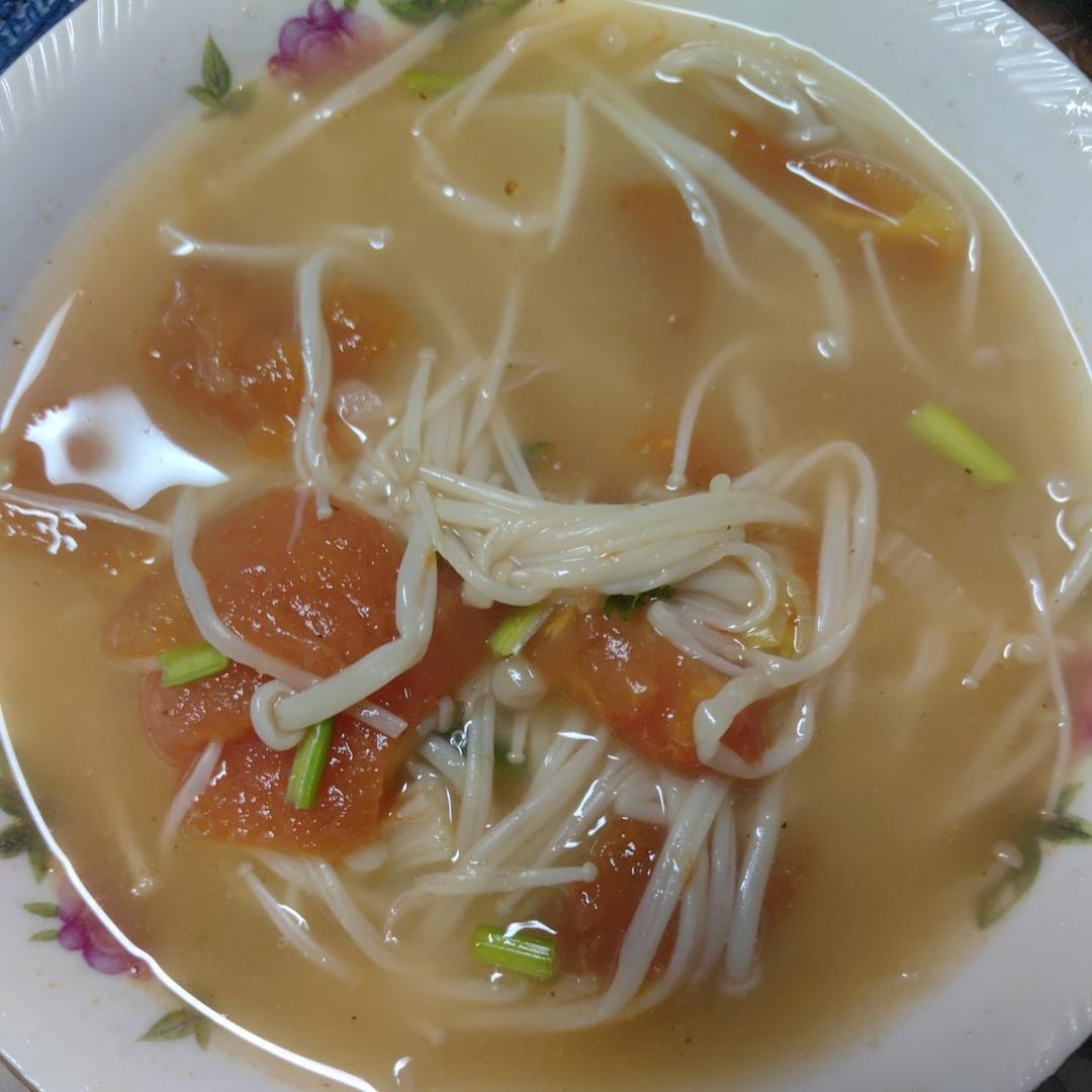 西红柿金针菇汤，超级鲜